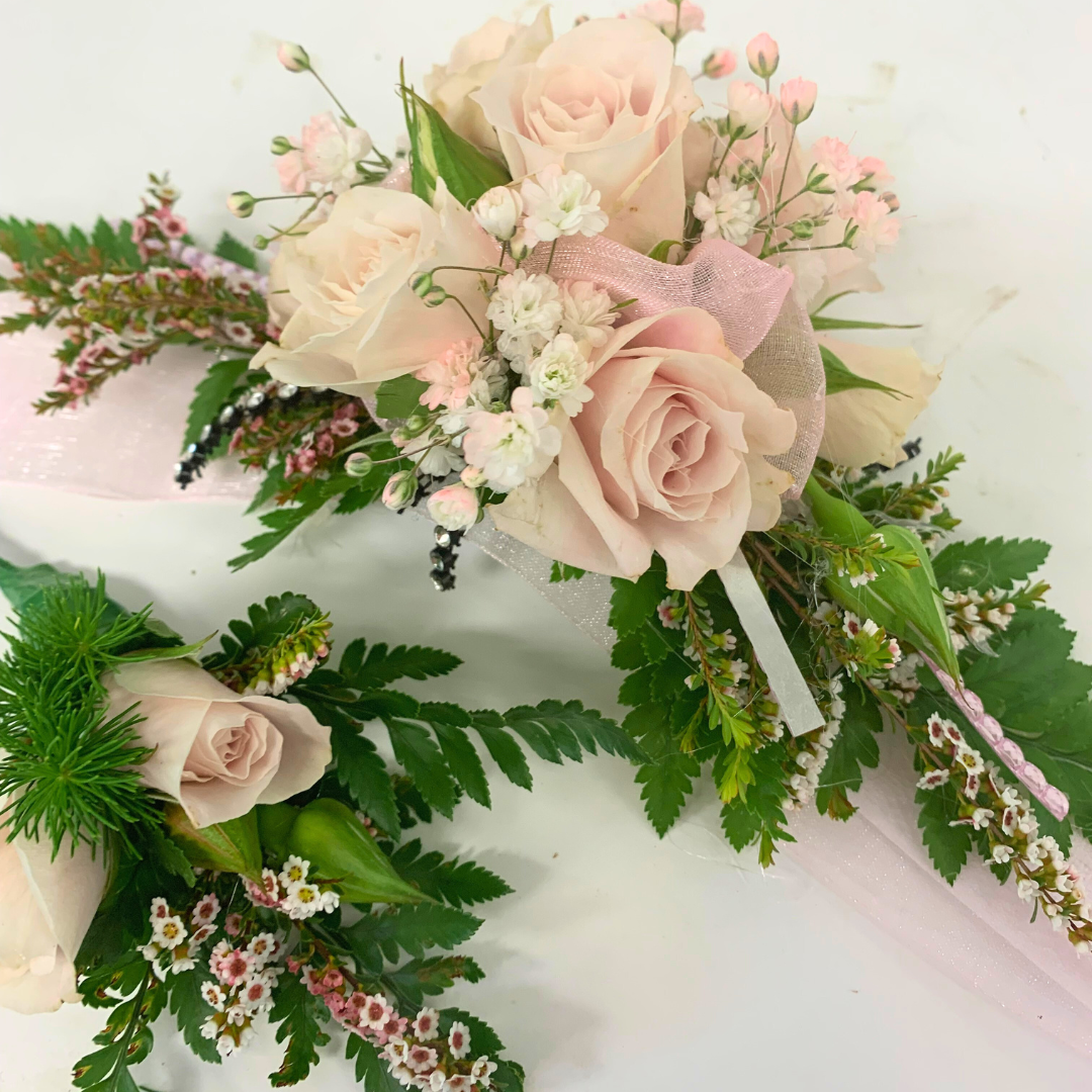 Baby pink Mini Rose Wrist Corsage