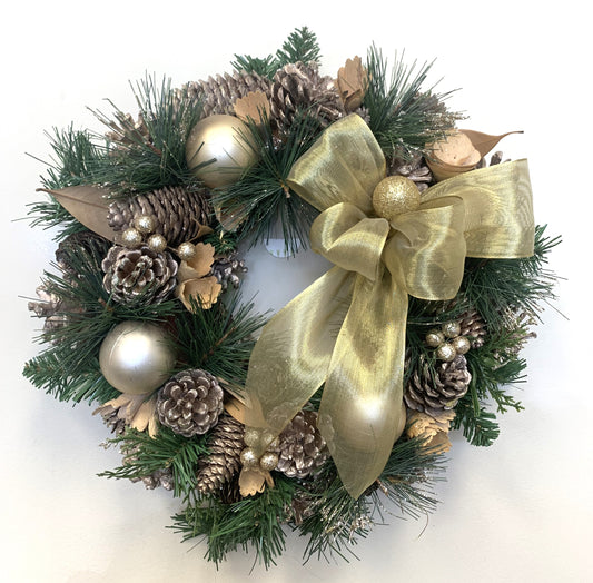 Small Gold Christmas Wreath with Ribbon