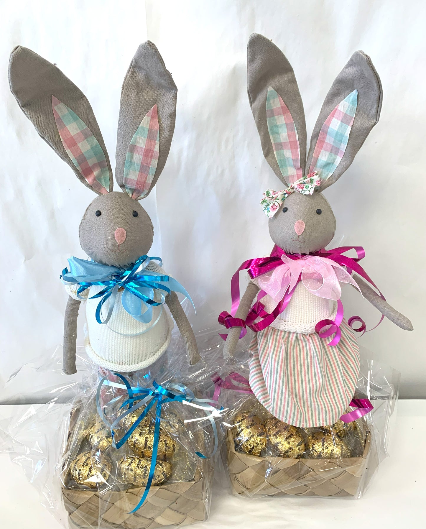 Easter Bunnies with eggs