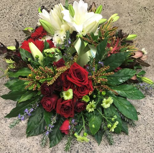 Family Wreath in red and white, Sympathy, Wreath, Funeral