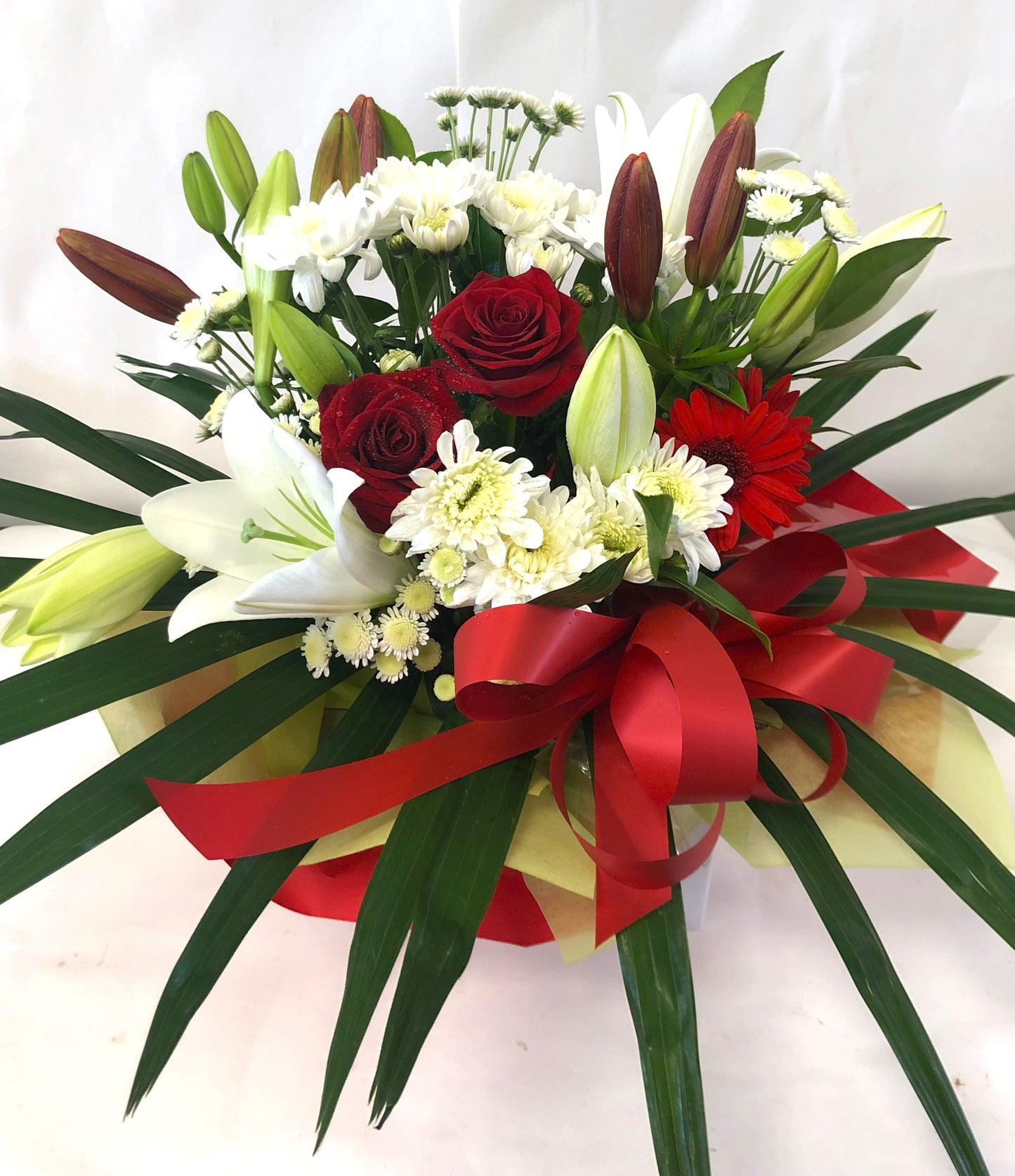 Coronation box of flowers