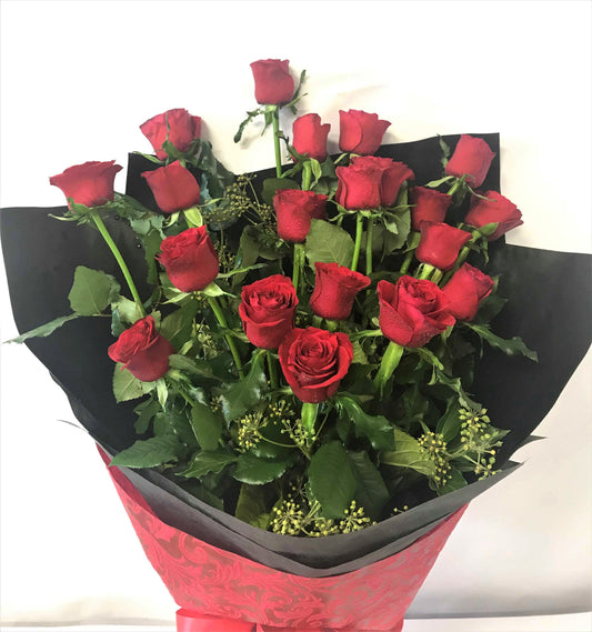 Red roses, romantic flowers, Valentines, Anniversaries, bouquet, special someone, wife  