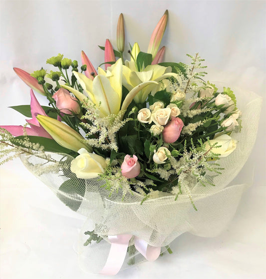 classic cream and pink bouquet, anniversary, Birthday, Valentines and Sympathy, 