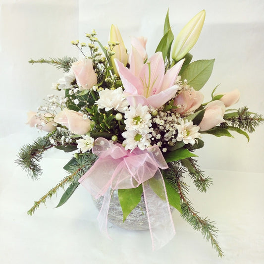 Handtied bouquet in glass vase,baby, hospital, congratulations, Mothers day, Sympathy, Birthday, Anniversary, Arrangments
