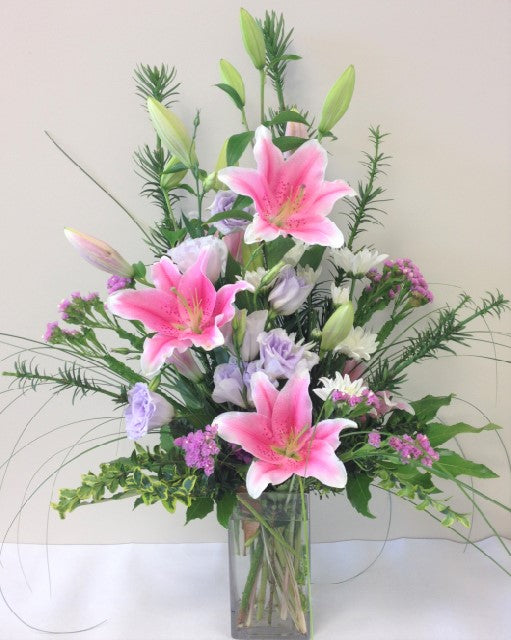 Glass vase with lilly arrangement, get well, hospital, Retirement, baby, Mother day, Birthday, Anniversary, Arrangments