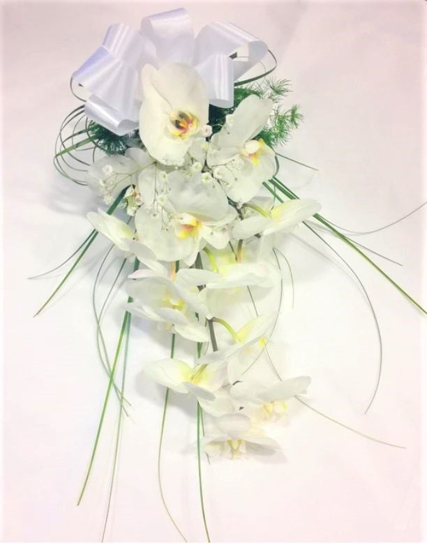  Wedding, Bride, Bridesmaid, Wedding celebration, Wedding flowers, White Bouquet, satin ribbon